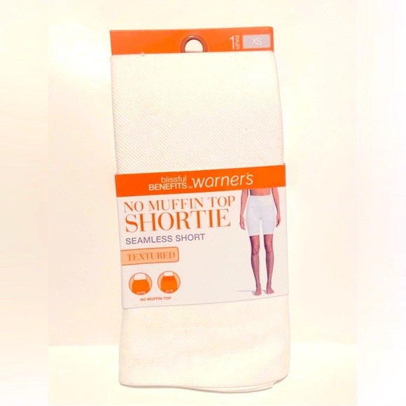 Warner’s No Muffin Top Seamless Textured Shorts #55 - Picture 2 of 3